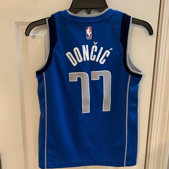 NWOT Nike Luka Doncic Basketball Jersey - Picture 2 of 2